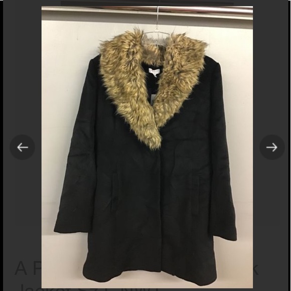 A Pea in the Pod Jackets & Blazers - 🍁NWT🍁 Pea In The Pod fur collar coat